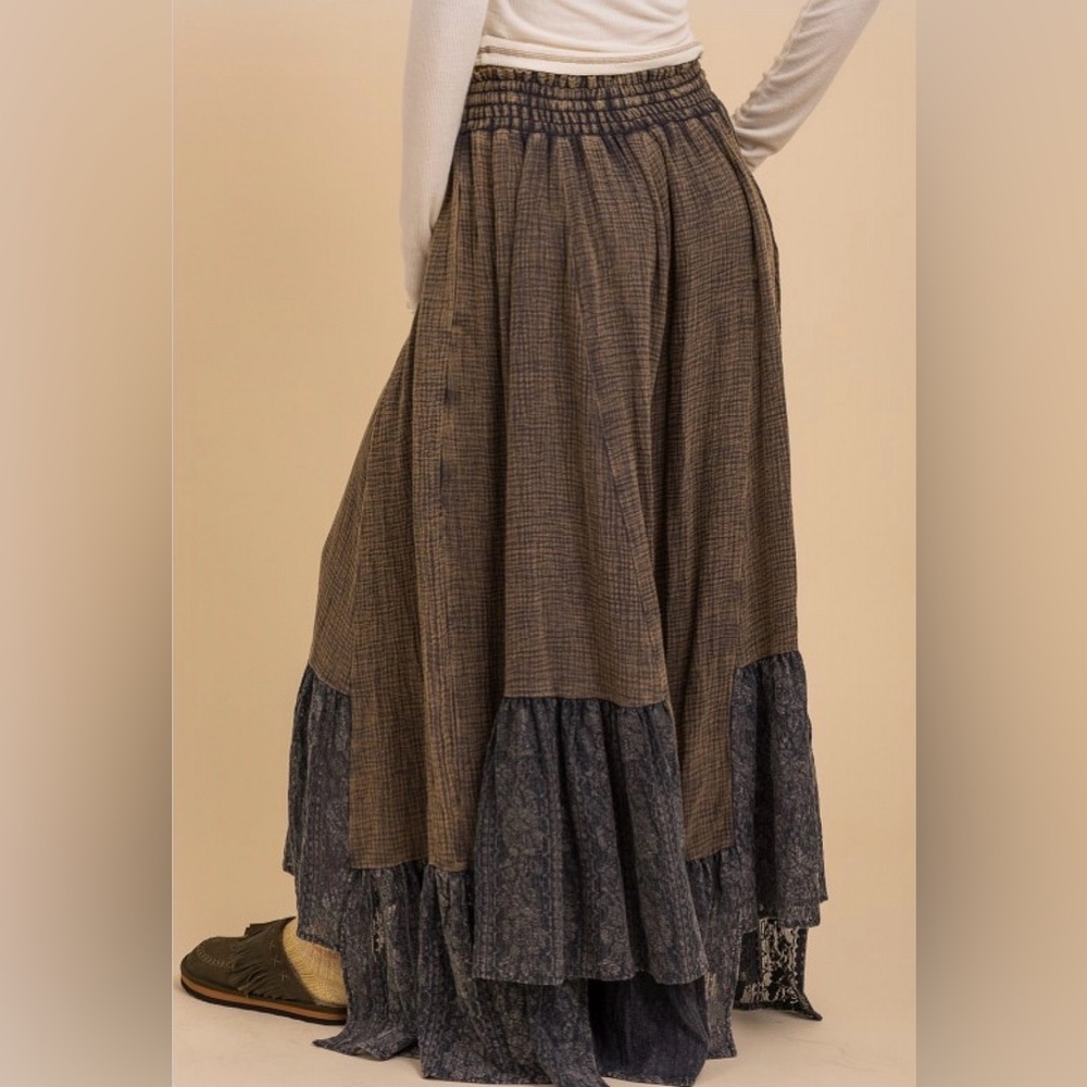 NWT Bluevelvet Textured Cotton Gauze Wide Leg Pants with Lace Detail at Hem - Picture 6 of 9